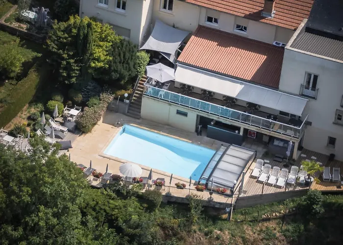 Logis Hotel Auberge De L'Etang